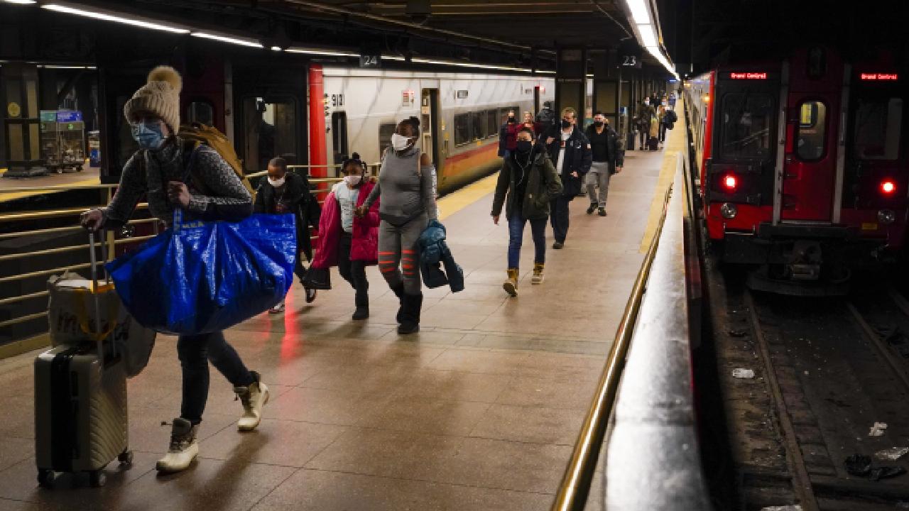 New York'ta İki Metro Treninin Çarpışması Sonucu 24 Kişi Yaralandı