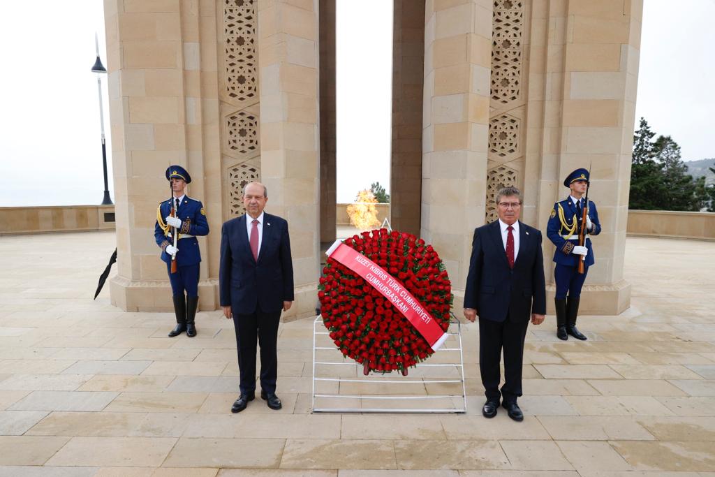 Cumhurbaşkanı Tatar'dan Umummilli Lider Haydar Aliyev'in Anıt Mezarına  ziyaret - Kıbrıs Gazetesi - Kıbrıs Haber, KKTC Son Dakika ve Gündem  Haberleri