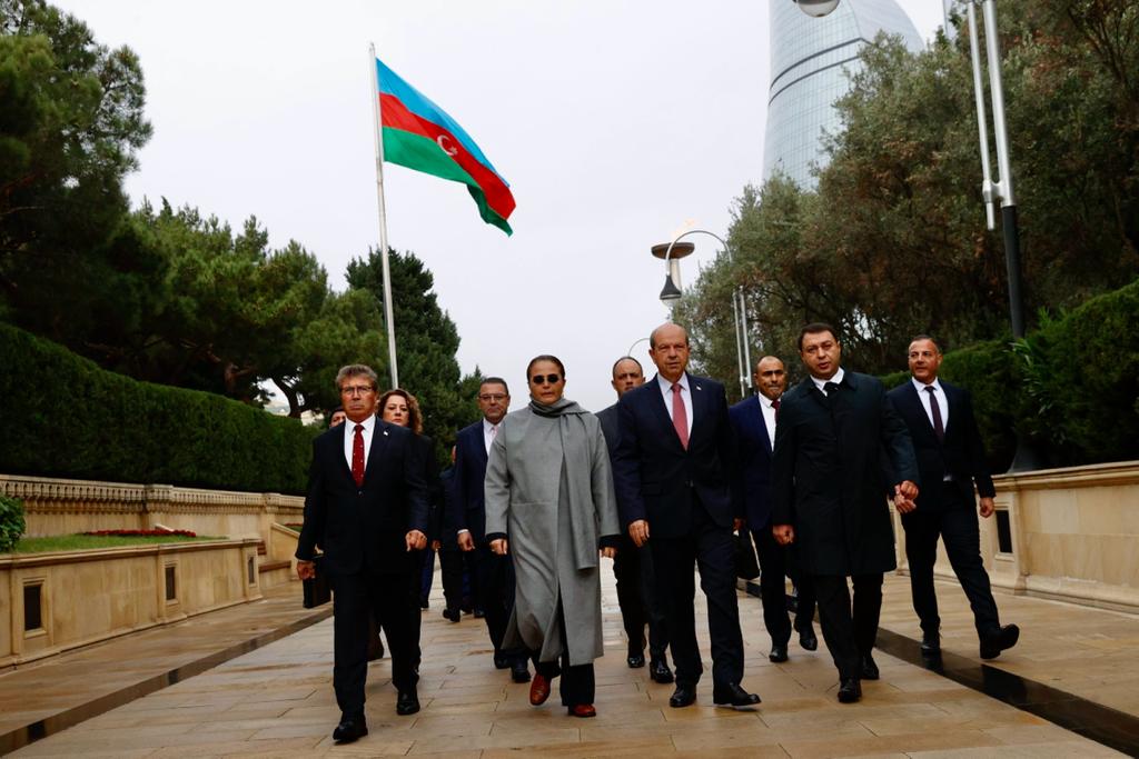 Cumhurbaşkanı Tatar'dan Umummilli Lider Haydar Aliyev'in Anıt Mezarına  ziyaret - Kıbrıs Gazetesi - Kıbrıs Haber, KKTC Son Dakika ve Gündem  Haberleri